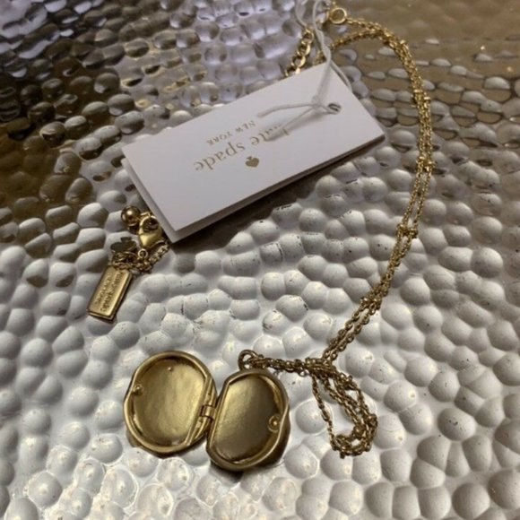 kate spade forever mine initial gold locket pendant necklace "P" nwot - Picture 5 of 9